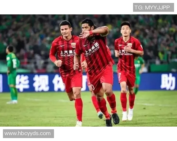 恒大与上港在日本的激烈对决揭示中超球队的实力与未来发展潜力